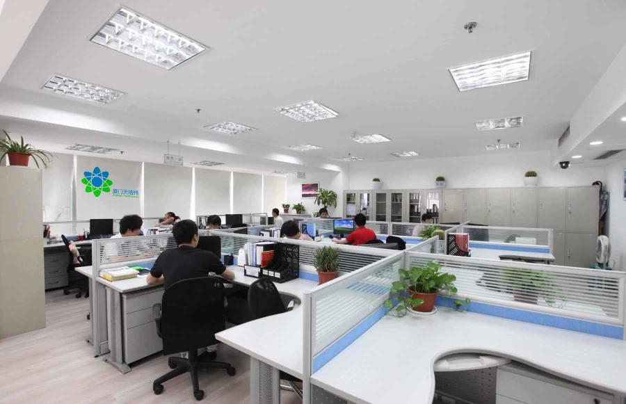 白领真比工厂打工妹混得好,从这4点对比,可以