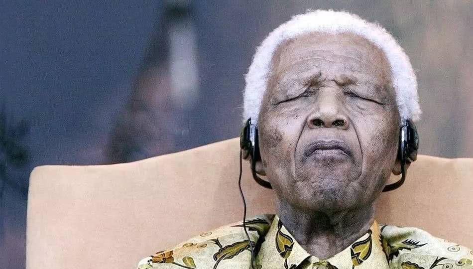 曾经发达国家的南非,现在沦落为三流国家,曼德