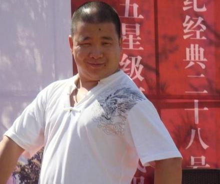 为唱二人转拒绝赵本山, 不屑成名, 如今与妻子混