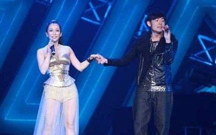 爆料:娱乐圈感人肺腑的中国好前任女明星