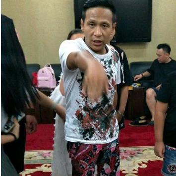 长相抱歉却压得小沈阳抬不起头, 身家上亿, 从长城换到阿斯顿马丁