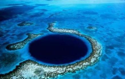世界十大地质奇迹之一, 洪都拉斯蓝洞, 几乎