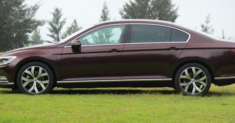 18款迈腾和上汽帕萨特哪个更适合大众人群