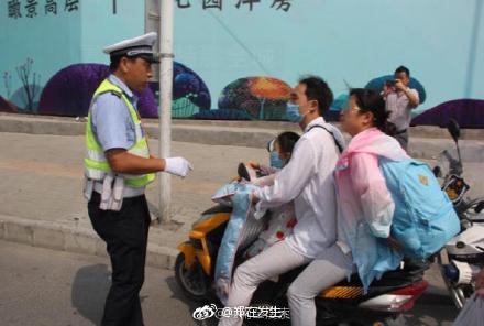 提醒!郑州交警开始对电动车违规带人进行处罚