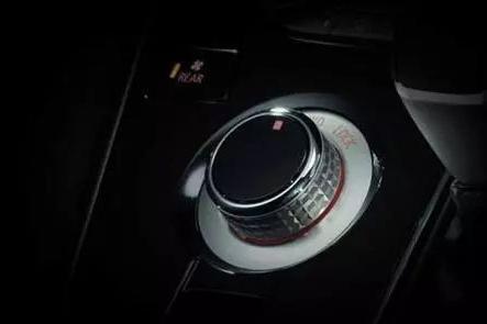 6座4驱带侧滑门，三菱新款MPV有望进入中国