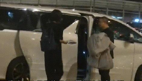 王菲难抵思念前往谢霆锋香港新家相聚一天半,