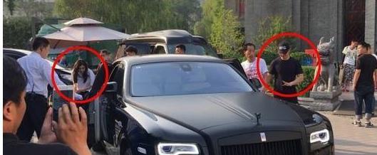 黄晓明郭富城豪车再牛, 在他车库面前也得低头, 一年买车以亿计算