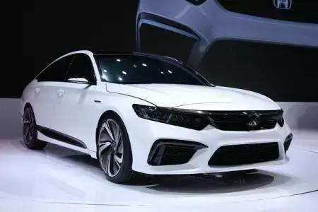 本田推最强新车！比十代雅阁更有逼格，配2.0+10AT虐惨凯美瑞