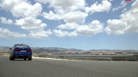 能漂移的四驱高性能跑车 山地公路试驾全新宝马M5