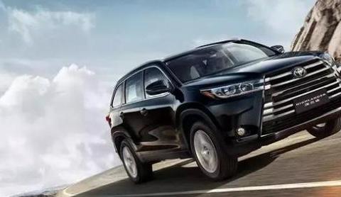 买昂科威后悔了！车长4米9，7座配四驱标配ESP，24万比途昂厚道