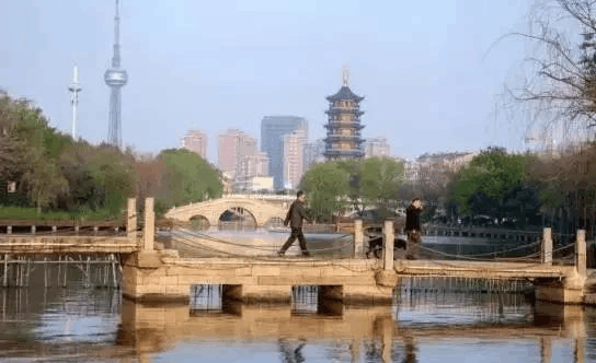 镇江发展潜力大,还是扬州泰州大?