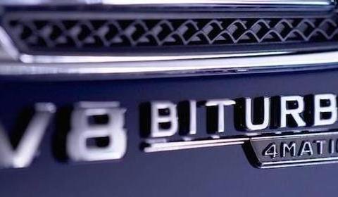 宾士释出最后一支CLCLS63「终极四门跑房」预告片。