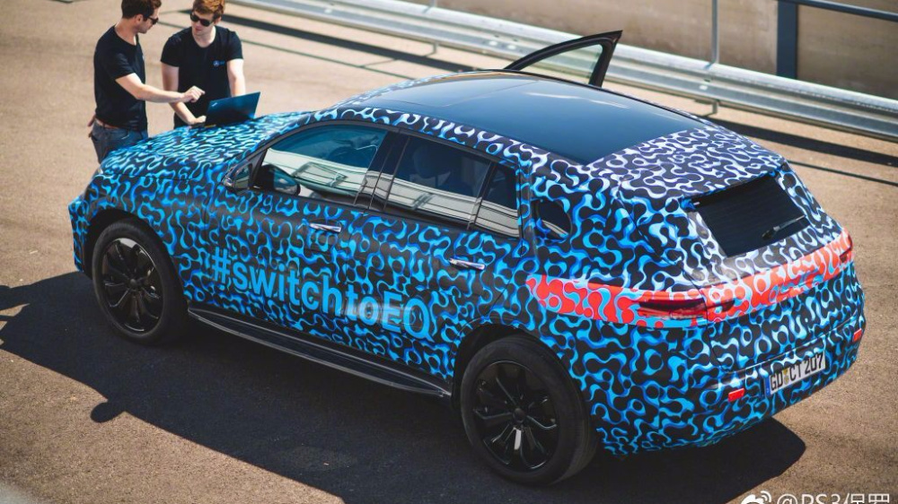 全新奔驰EQC将于9月发布，奔驰电动化道路就此开启