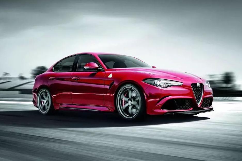 不爱3系只爱她，体验阿尔法·罗密欧Giulia，三个司机穷开心