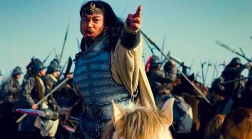 他,三国最惨官二代,父亲抛妻弃子,母亲沦为玩物