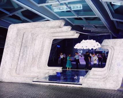 传祺GS4的老对手哈弗H6也全新上市，拥有了更加年轻的外观和内饰