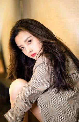 宋祖儿微博晒出后背女生拔罐,网友:少女初长成照片头像温暖图片