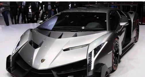 这个“成人礼”有点重吧，王俊凯买下世界限量兰博基尼毒药