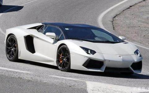 兰博基尼里的超级巨星，有这个徽章野牛也不过如此