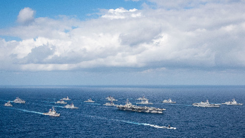 珠海航展歼10B验证矢量推力,美日利剑2019军