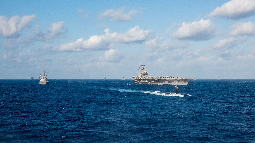 珠海航展歼10B验证矢量推力,美日利剑2019军