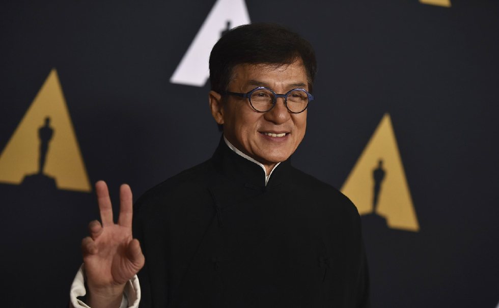 成龙的青春故事写出一直以来成家班成员的故事