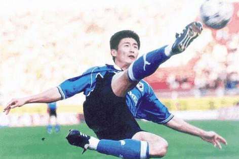 中超历史射手榜,他比郝海东多90球,球迷:现在骂