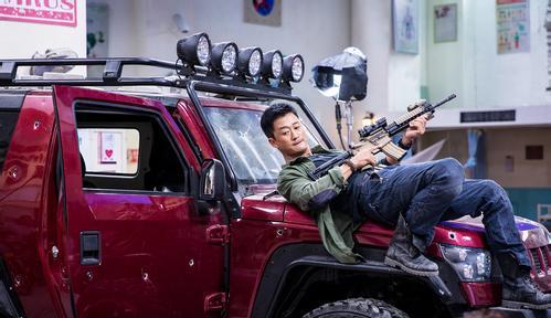 趁着《战狼2》还在线，北汽火速推出40L战狼版，希望能大卖