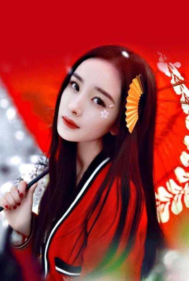 水军走错片场黑成迪丽热巴 她还自曝跟谢霆锋