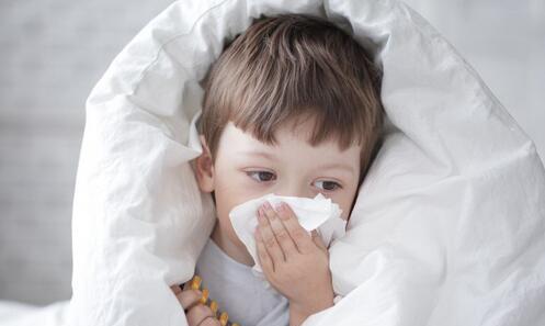 孩子感冒了 区分细菌感染和病毒感染很重要