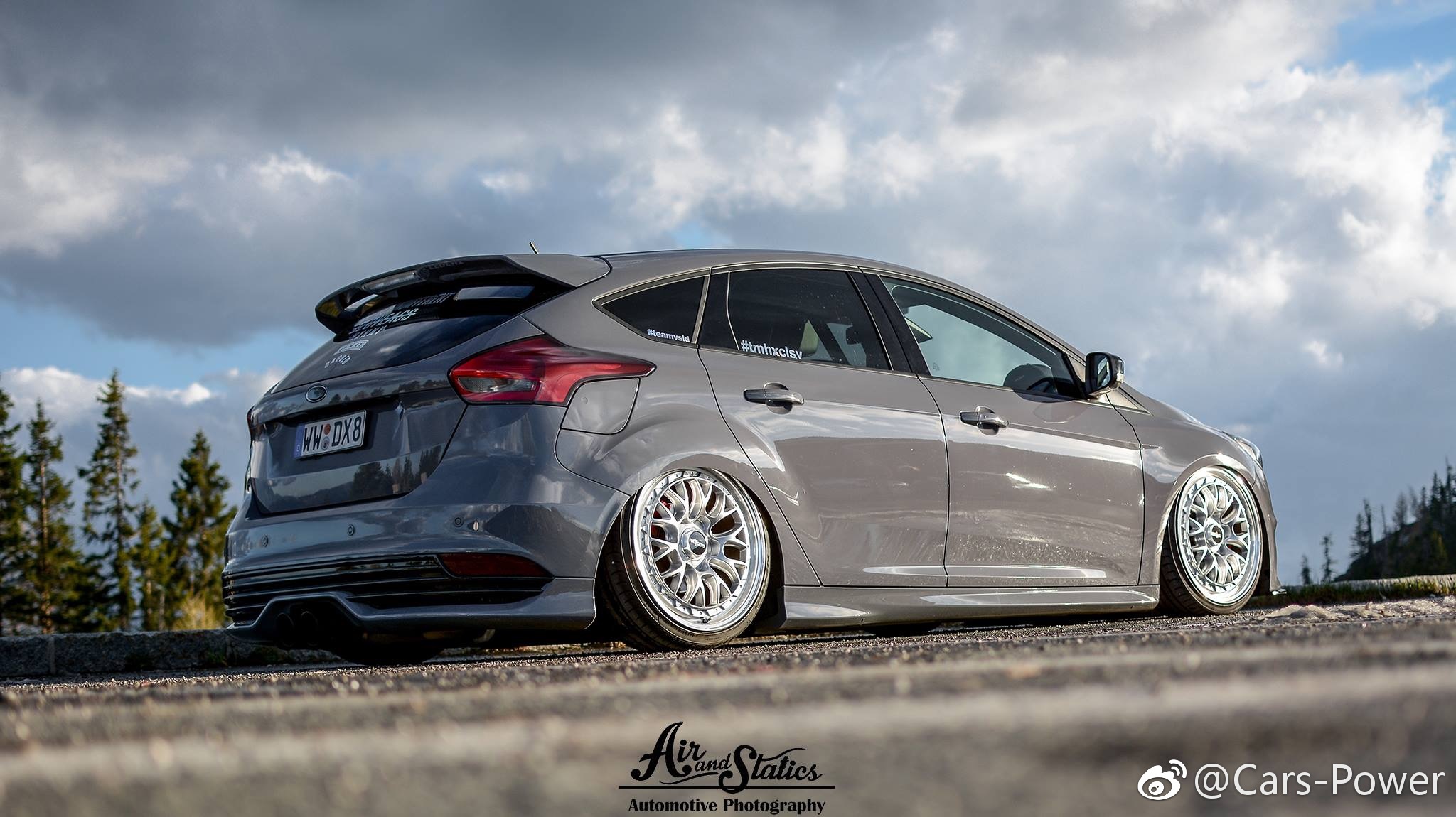 水泥灰- 福特-福克斯ST