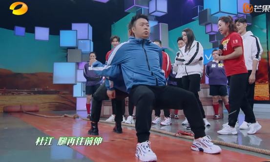 都说嗯哼像霍思燕！但《快本》杜江不经意的表情才知道嗯哼像谁！
