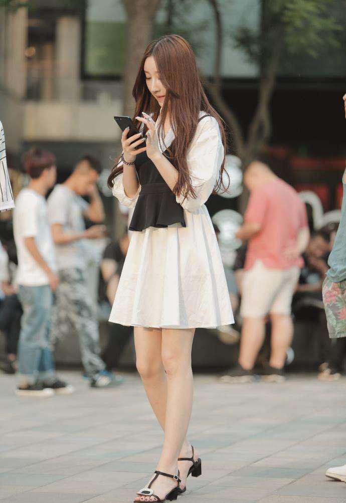 三里屯街拍的大长腿, 美少女这腿要逆天