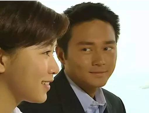 张智霖佘诗曼再携手，浮入脑海的还是18年前的《十月初五的月光》