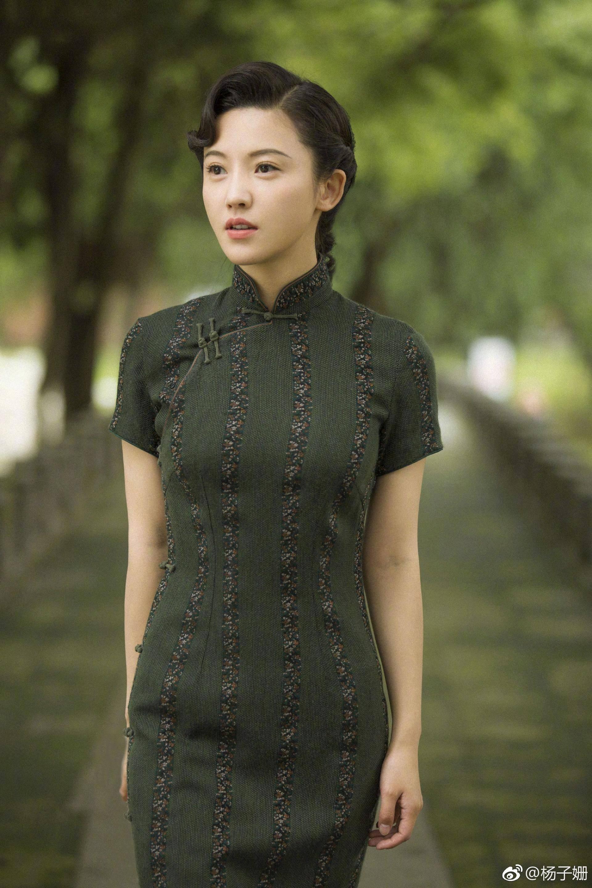 搭戏赵又廷，对戏鹿晗，两部电影票房大卖，身为女主她却不火？