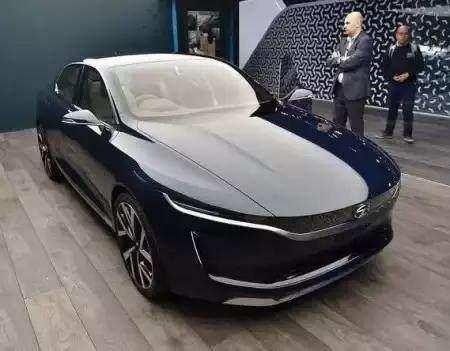 路虎这次终于发威了, 新车比大众CC帅气, 仅售20万!