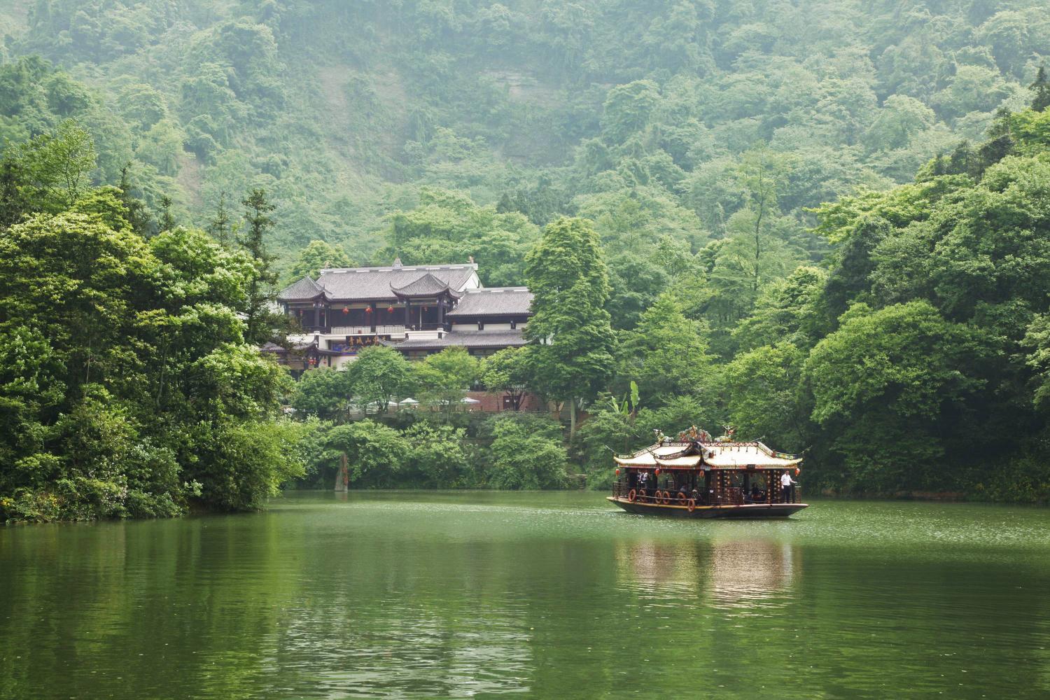 都江堰景区 门票:90元/人