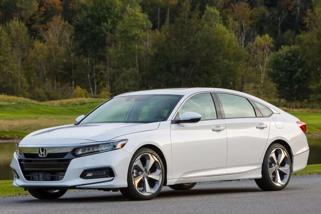 手握20万元预算，雅阁的对手竟然还有它！