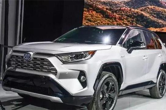 全新RAV4走硬派风格 17万起堪比路虎 还看啥霸道途观！