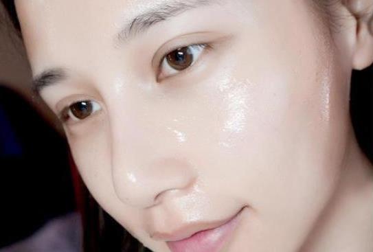 屈臣氏便宜又好用的乳膏,全是胶原蛋白,5次白