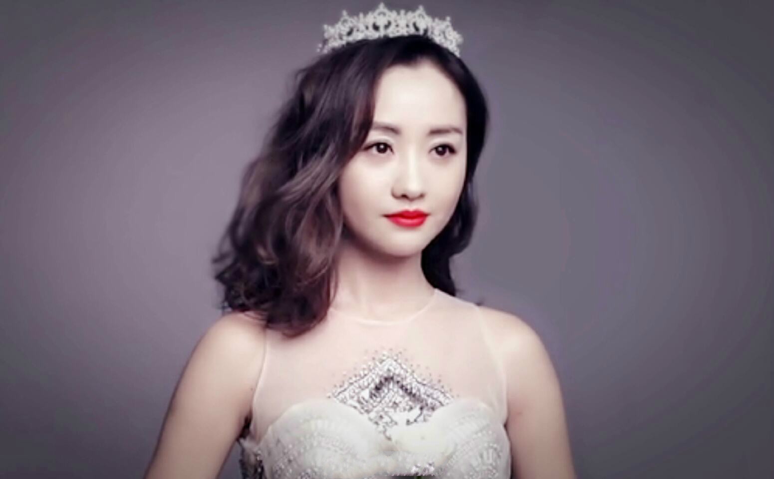 杨蓉《我就是演员》晋级惹争议,她一直不红只因演技