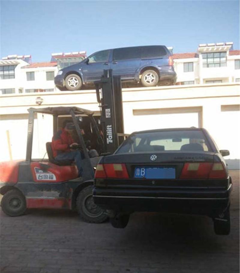 施工地段惊现老式桑塔纳      几千年前人类就有了汽车?