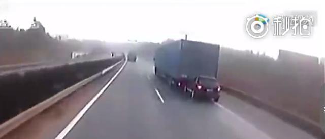 这才是真的卡宴, 保持车距不是儿戏