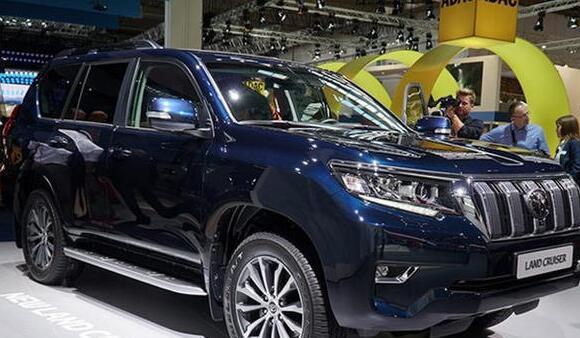 新款普拉多实车更美, 一开车门让你心服口服, 等多久都值得!