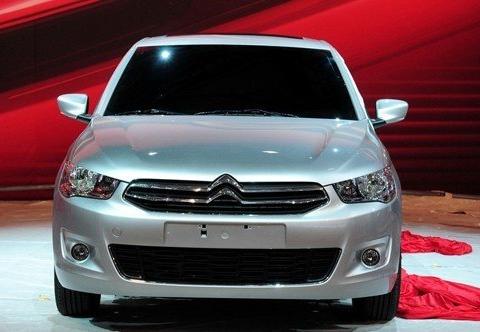 最便宜法系家轿车又降3万 四轮碟刹＋四缸发动机 仅5万还是自动挡