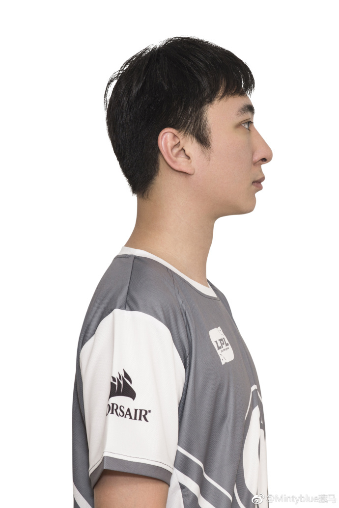 有钱就是任性!万达公子王思聪王校长下海打LO