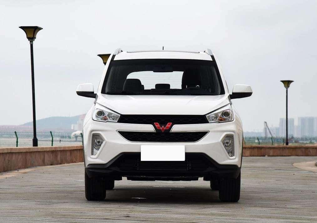 五菱出品必属爆款, 载人拉货两不误, 5.68万起没有不火的理由