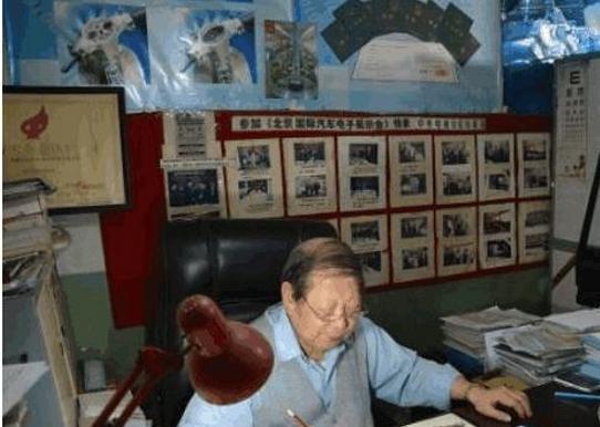 中国80岁大爷发明专利,面对外企高价,宣称: