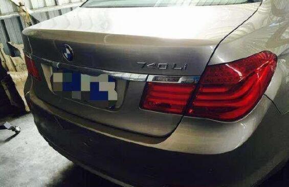 女司机开百万宝马进店维修, 可师傅拆开一看脸色瞬间变黑了