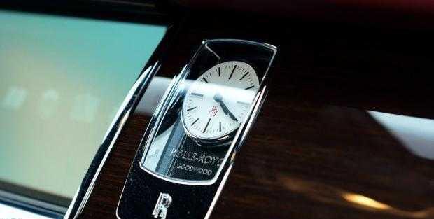 中国最大民营地产公司恒大老总, 座驾为广东一